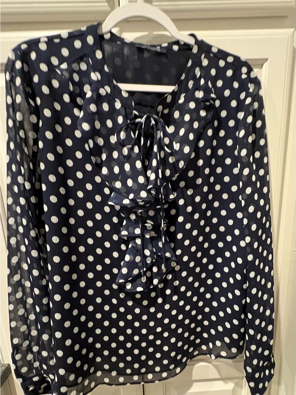 Women’s Tommy Hilfiger Size M, Navy Polka Dot Ruffle Tie-Neck Blouse.